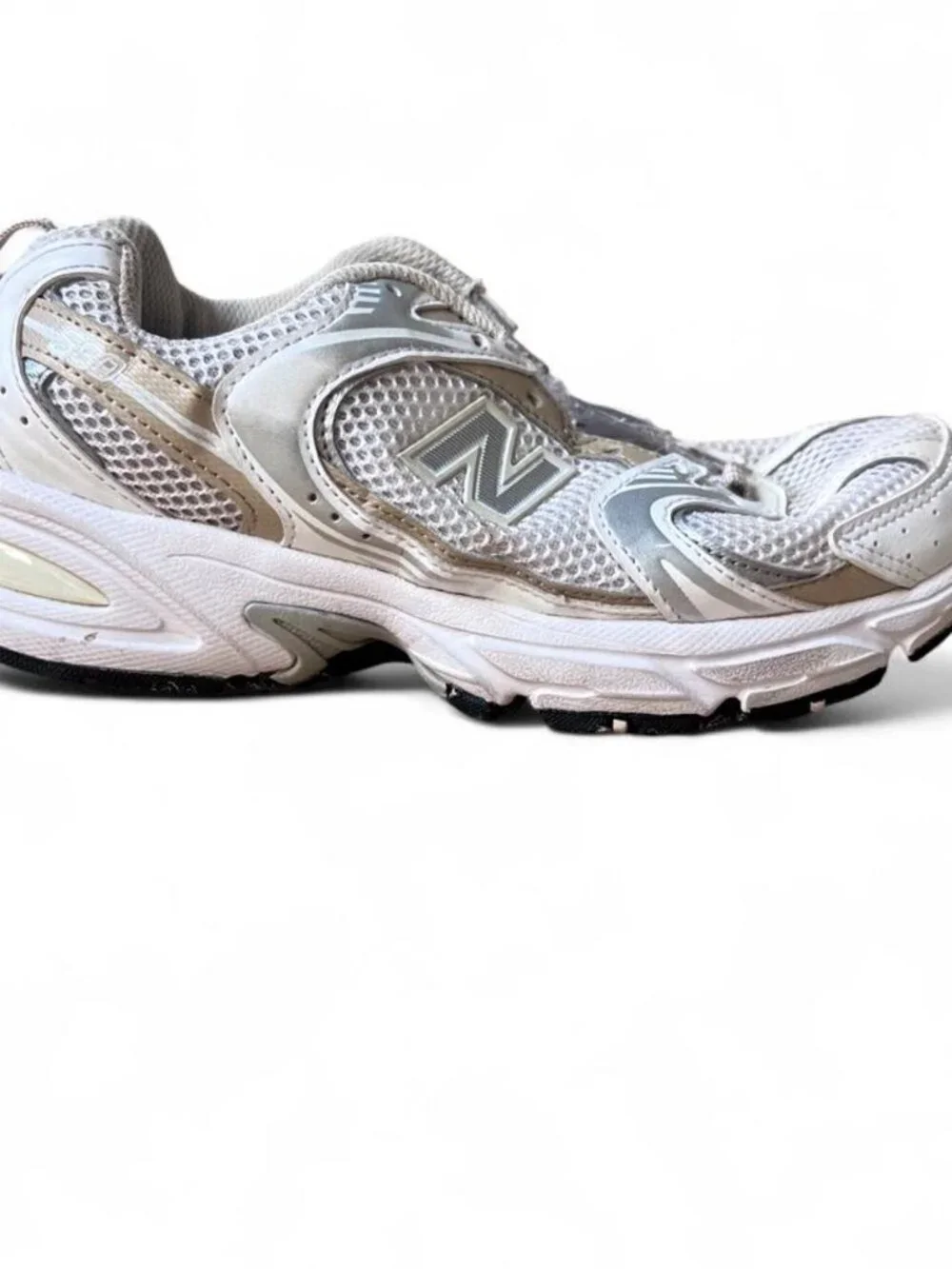 New Balance 530 white silver and beige sneakers size women's 6